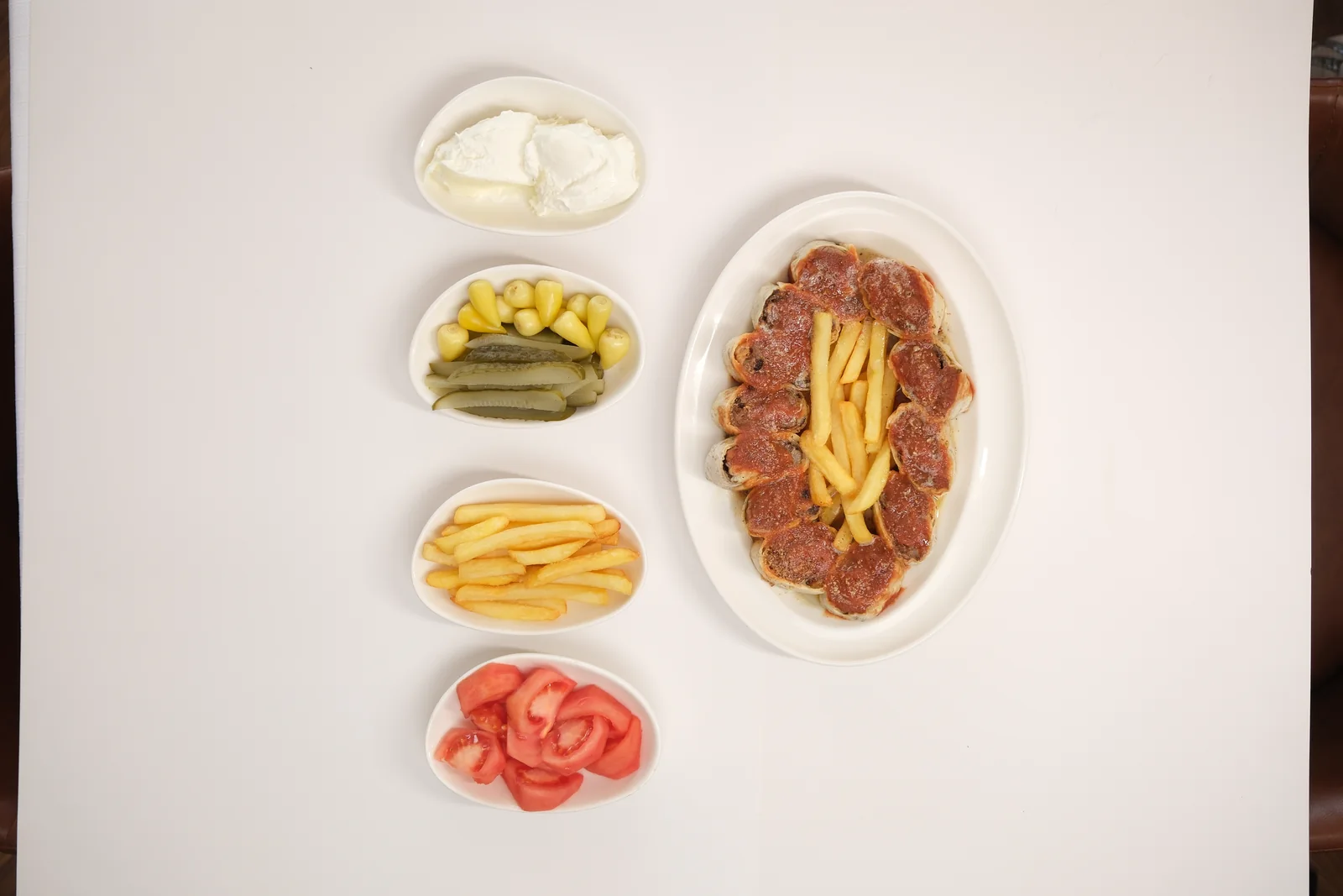 Köşebaşı sucuk ve patates tabağı